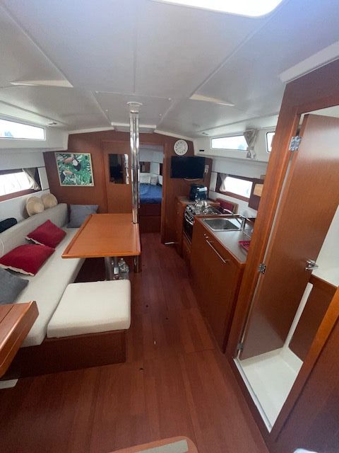 slider 10 Beneteau Oceanis 38.1